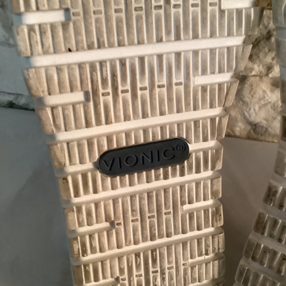 Vionic Uptown Loafer in the Skyway color - Picture 14 of 15